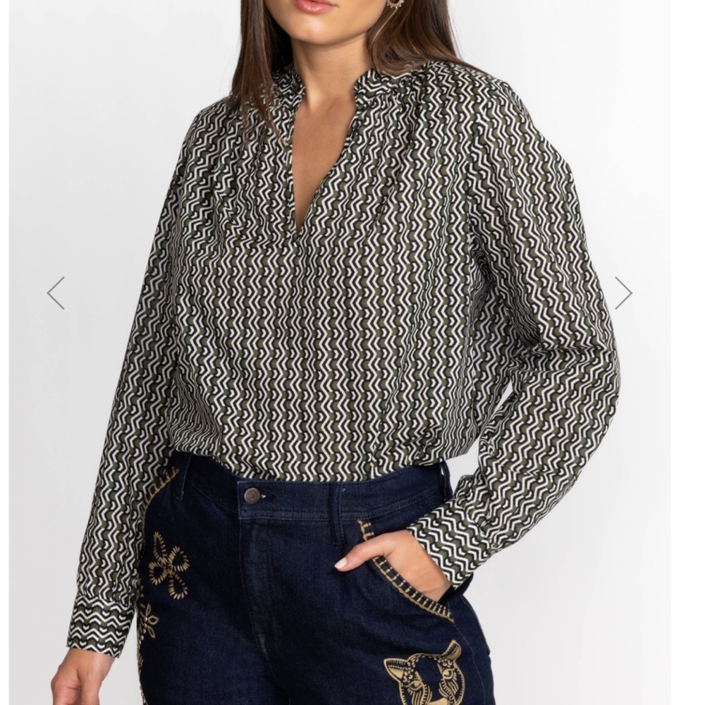 Johnny Was Black & White Geometric Print Long Sleeve Blouse